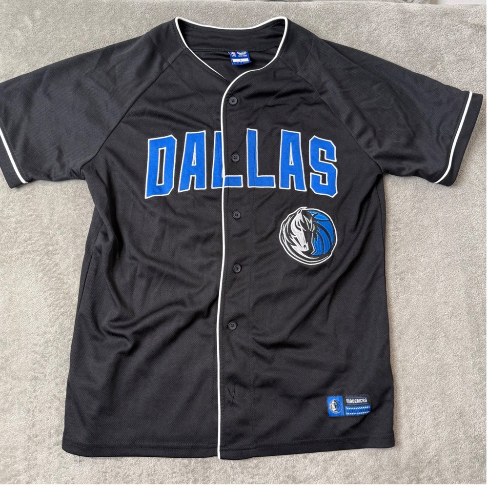 NBA Ultra Game Dallas Mavericks Baseball Jersey Mens Small Black Blue Button‎ Up